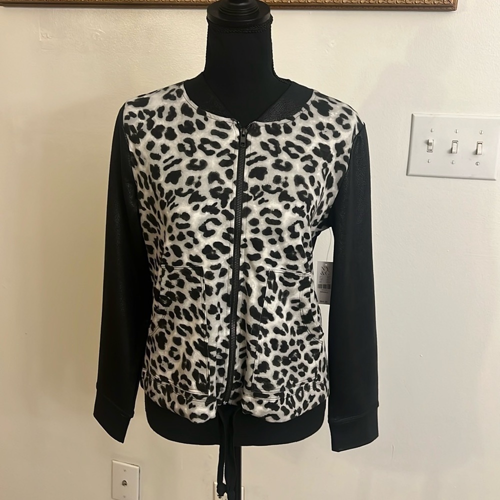 NWT New York & Company Faux Leather Faux Fur Leopard Print Bomber Jacket, Sz XS.